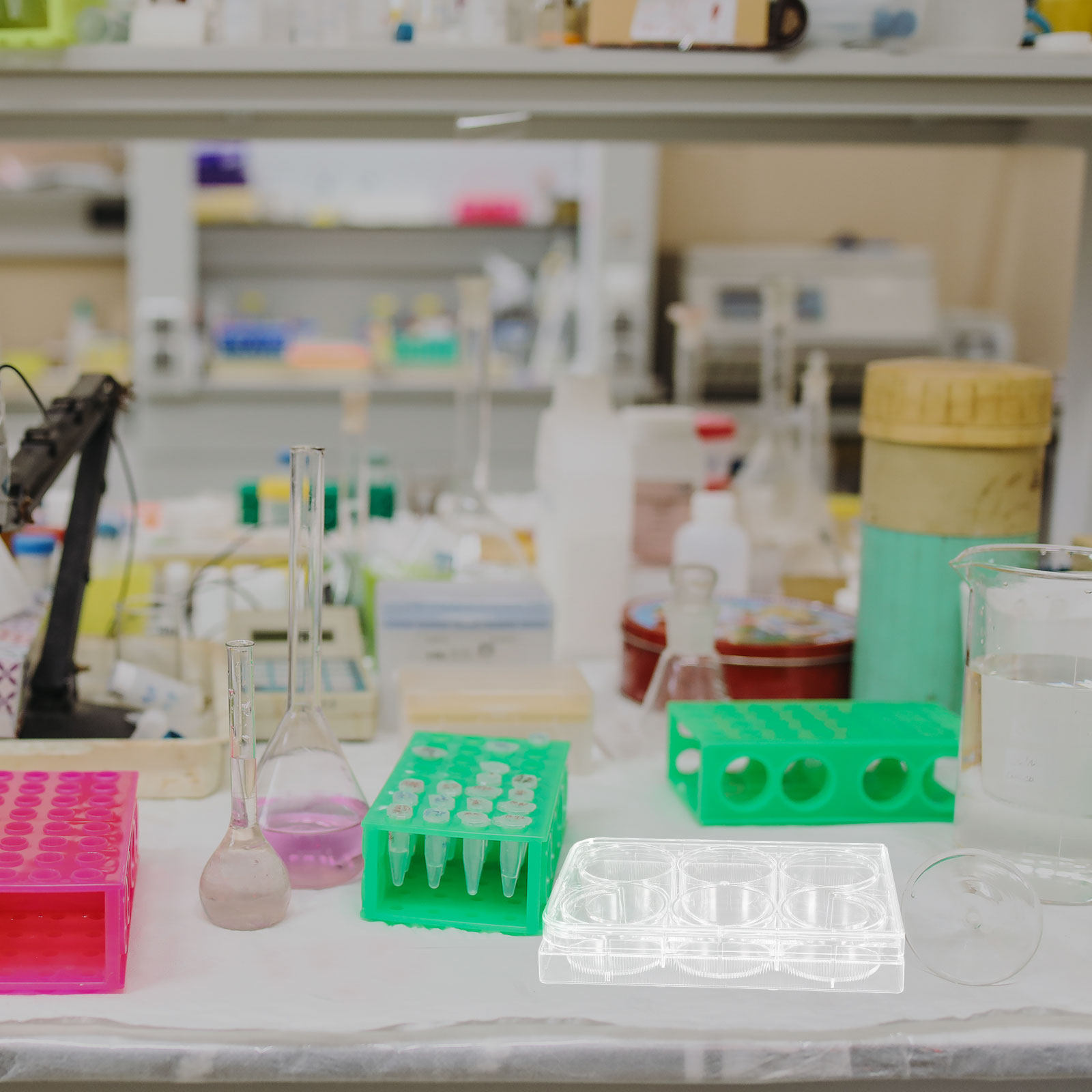 ถาดเพาะเลี้ยงเซลล์แบบทนทาน ออก - Lab Equipment บทวิจารณ์และราคา